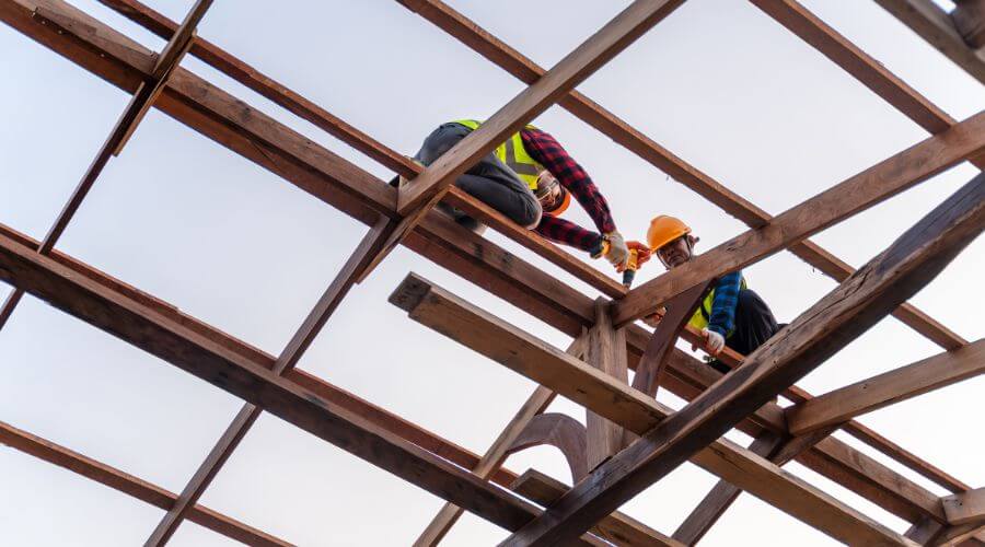 Professional gutter cleaning services in Cerro Gordo, IL